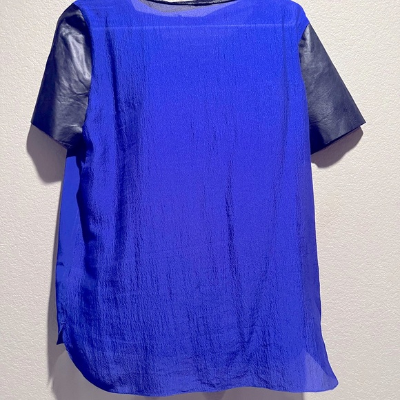 Ellie Tahari Silk Shirt with Leather Sleeves - Picture 2 of 2